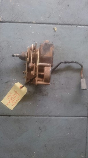 174-2024 WIPER MOTOR FRONT - Yellow Metal SA